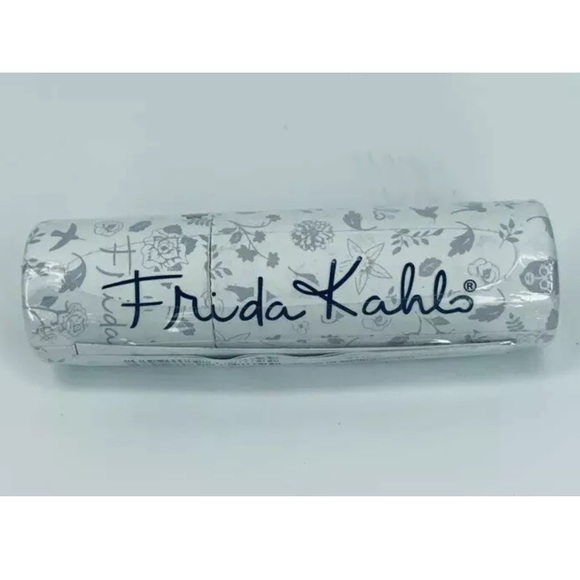 NEW! Frida Kahlo lipstick bundle (4) Inspiracion - Picture 4 of 6